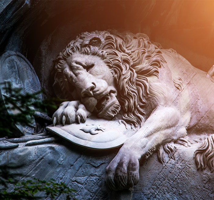 Two Royalists in Quatorze Juillet a Chapter from an Iraqi in Paris